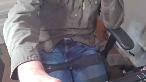 A online show from November 26, 4:32 pm