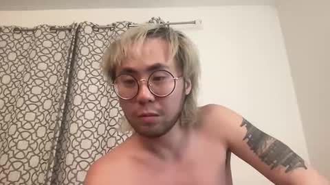 Snapshot of analasian108 chatting on December 5, 7:49 am Anal Asian online show from December 5, 7:49 am