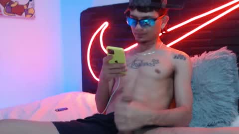 andersonZ98 online show from December 4, 7:37 am