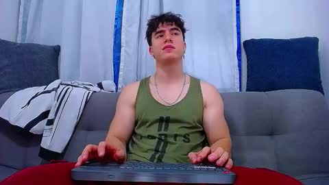 Snapshot of andre_parker chatting on October 24, 1:51 am Andre Parker online show from October 24, 1:51 am