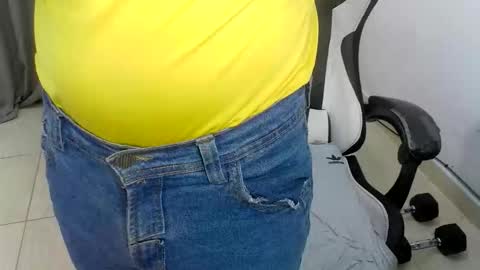 andres180950734 online show from February 3, 11:15 am