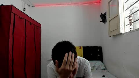 andrew_2811 online show from March 14, 6:04 pm