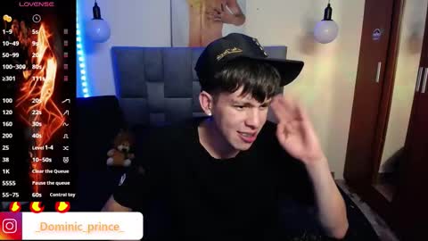 Snapshot of andrew_angels chatting on October 22, 5:33 am andrew_angels online show from October 22, 5:33 am