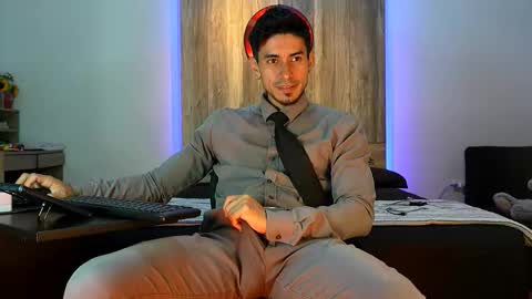 Andrew online show from November 11, 2:38 am