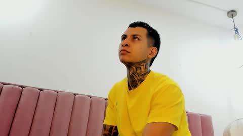 andrew_sanders69 online show from December 23, 3:15 am