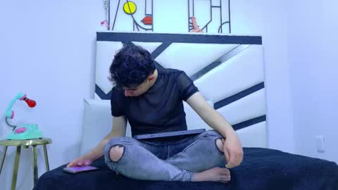 ANDREW online show from January 5, 9:51 pm