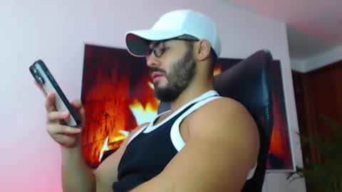 ANDREW WEST online show from February 6, 4:03 pm