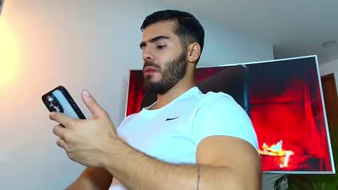 ANDREW WEST online show from February 17, 11:42 pm