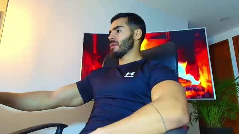 ANDREW WEST online show from February 21, 10:48 pm