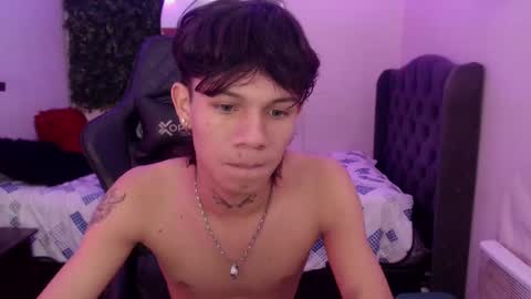 andy_dan1 online show from March 8, 1:44 pm