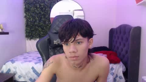 andy_dan1 online show from March 12, 12:57 pm