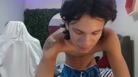 andy_dan1 online show from December 31, 3:53 pm