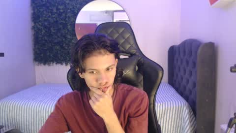 andy_dan1 online show from January 23, 6:35 pm