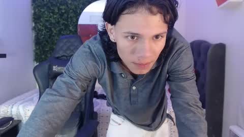 andy_dan1 online show from January 11, 2:47 pm