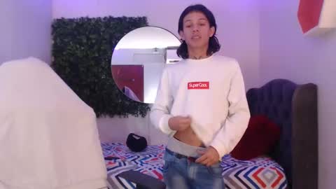 andy_dan1 online show from February 12, 8:40 pm