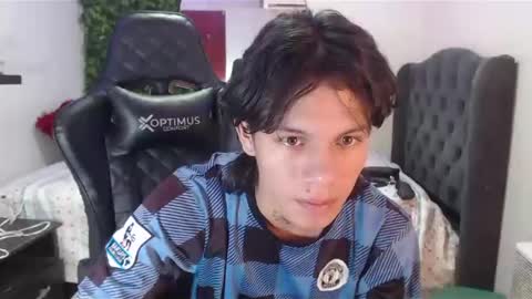 andy_dan1 online show from January 9, 5:33 pm