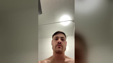 andy_gibson1 online show from March 6, 1:46 am