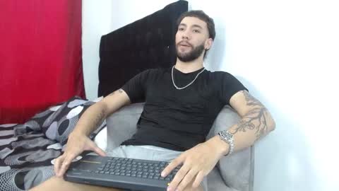 angel_kyrozz online show from October 23, 7:39 pm