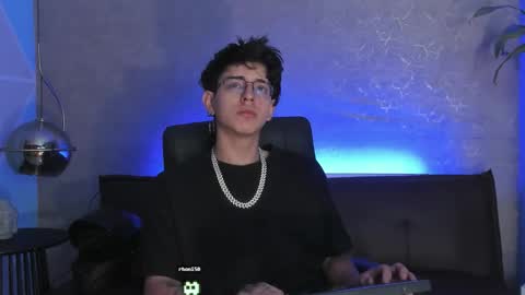 angel_scott2 online show from March 5, 11:39 am