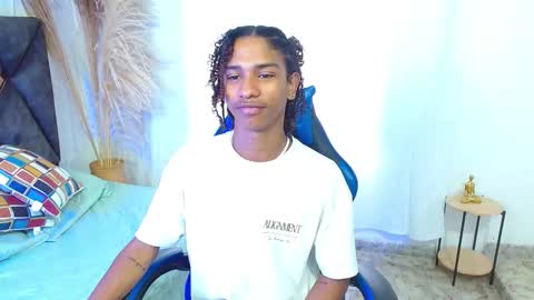 Angel online show from December 18, 9:00 pm