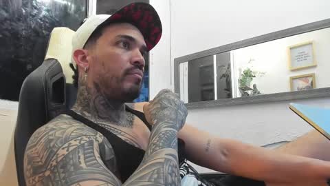 angellatino0 online show from February 11, 7:02 am