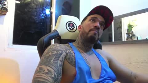 angellatino0 online show from January 8, 3:51 am