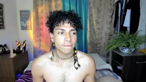 angelwhitte online show from April 22, 1:23 am