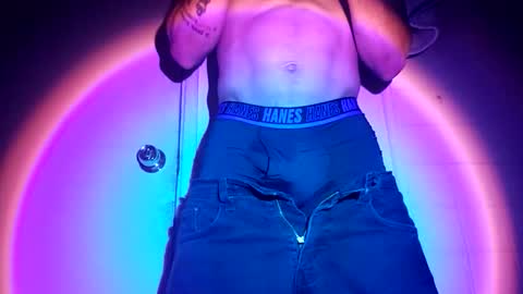 angrychicks83 online show from February 28, 3:49 am