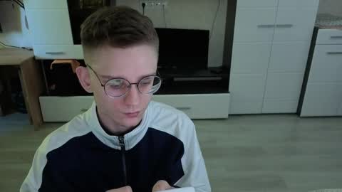 vodka online show from May 5, 8:27 am