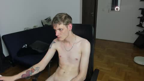    online show from October 3, 5:40 pm