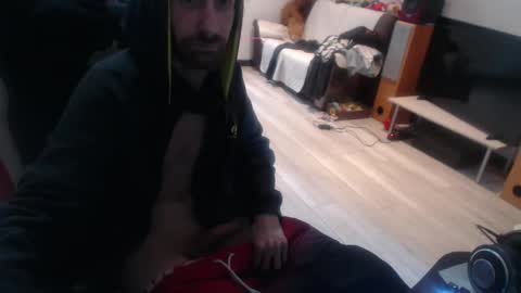 LoyalDog online show from April 21, 10:10 am