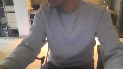 antoniorios33 online show from April 28, 11:26 am