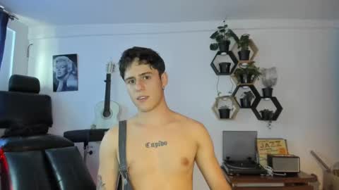 antonnello_ online show from February 25, 9:35 pm