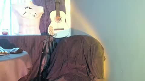 antonnello_ online show from October 3, 4:34 pm