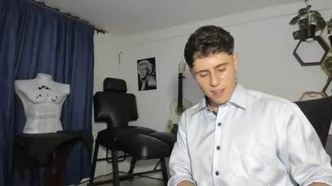 antonnello_ online show from March 8, 11:39 pm