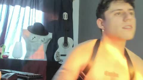 antonnello_ online show from October 4, 4:45 pm