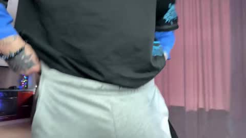 Tom online show from March 4, 7:48 am