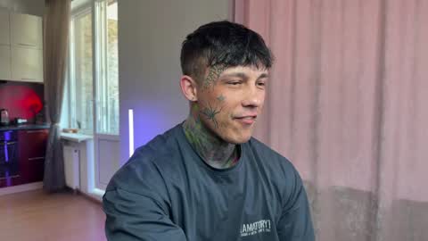 Tom online show from April 19, 10:37 am