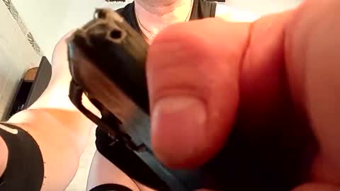 Snapshot of aquinn2000 chatting on October 20, 5:55 am aquinn2000 online show from October 20, 5:55 am