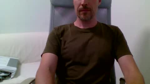 Snapshot of aragon9999 chatting on September 28, 4:49 pm aragon9999 online show from September 28, 4:49 pm