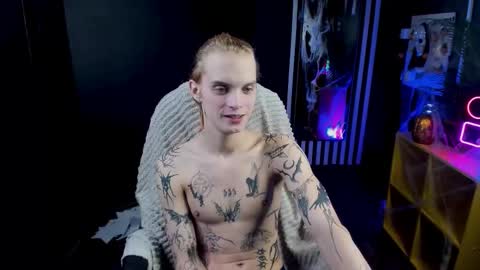 archiehali online show from October 23, 9:29 pm