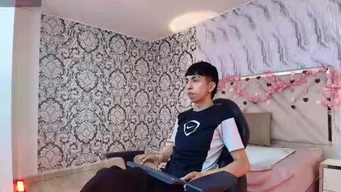 aress_tay online show from May 19, 5:24 am