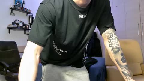 Banana online show from February 18, 8:15 pm