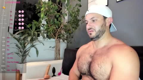 Ariel online show from December 12, 3:54 am