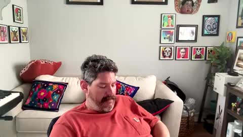 arlo_dog online show from March 5, 8:16 pm