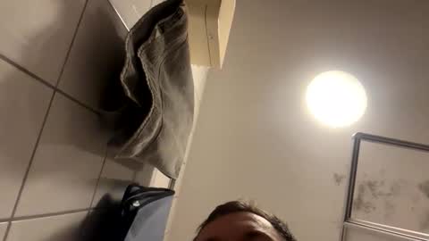 armyskater32 online show from January 13, 8:35 pm