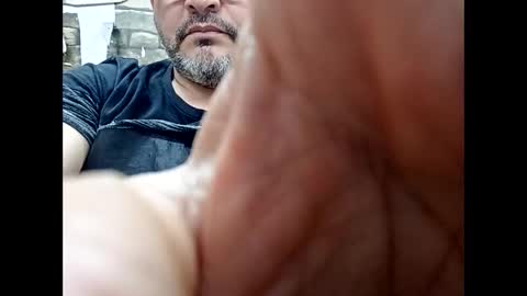 arnoldo1010 online show from October 18, 2:27 am