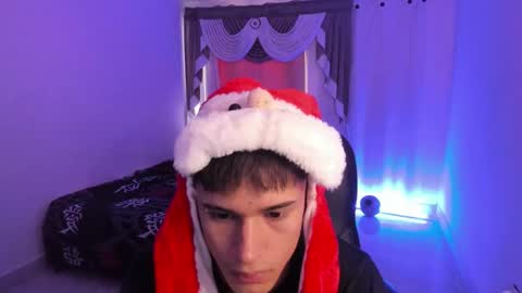 Aaron online show from December 16, 8:16 pm