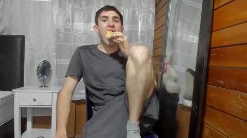 Aron G Franco online show from February 7, 8:42 pm