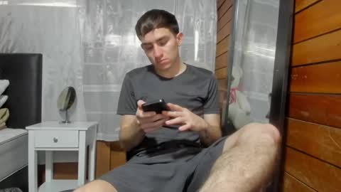 Aron G Franco online show from February 8, 6:55 pm